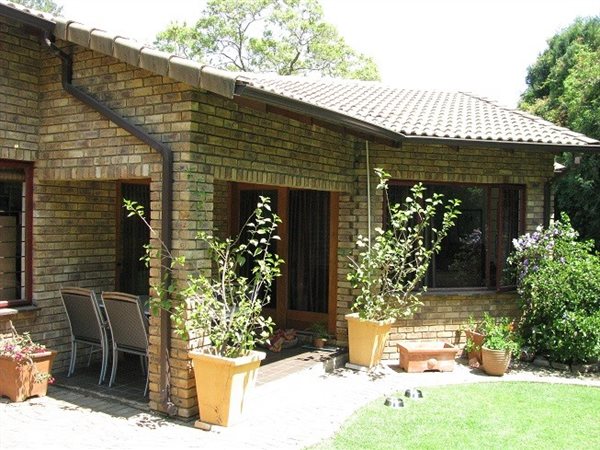 2 Bed Garden Cottage