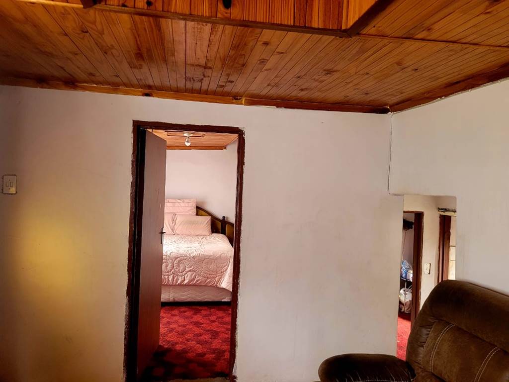 4 Bed House in Mdantsane photo number 14