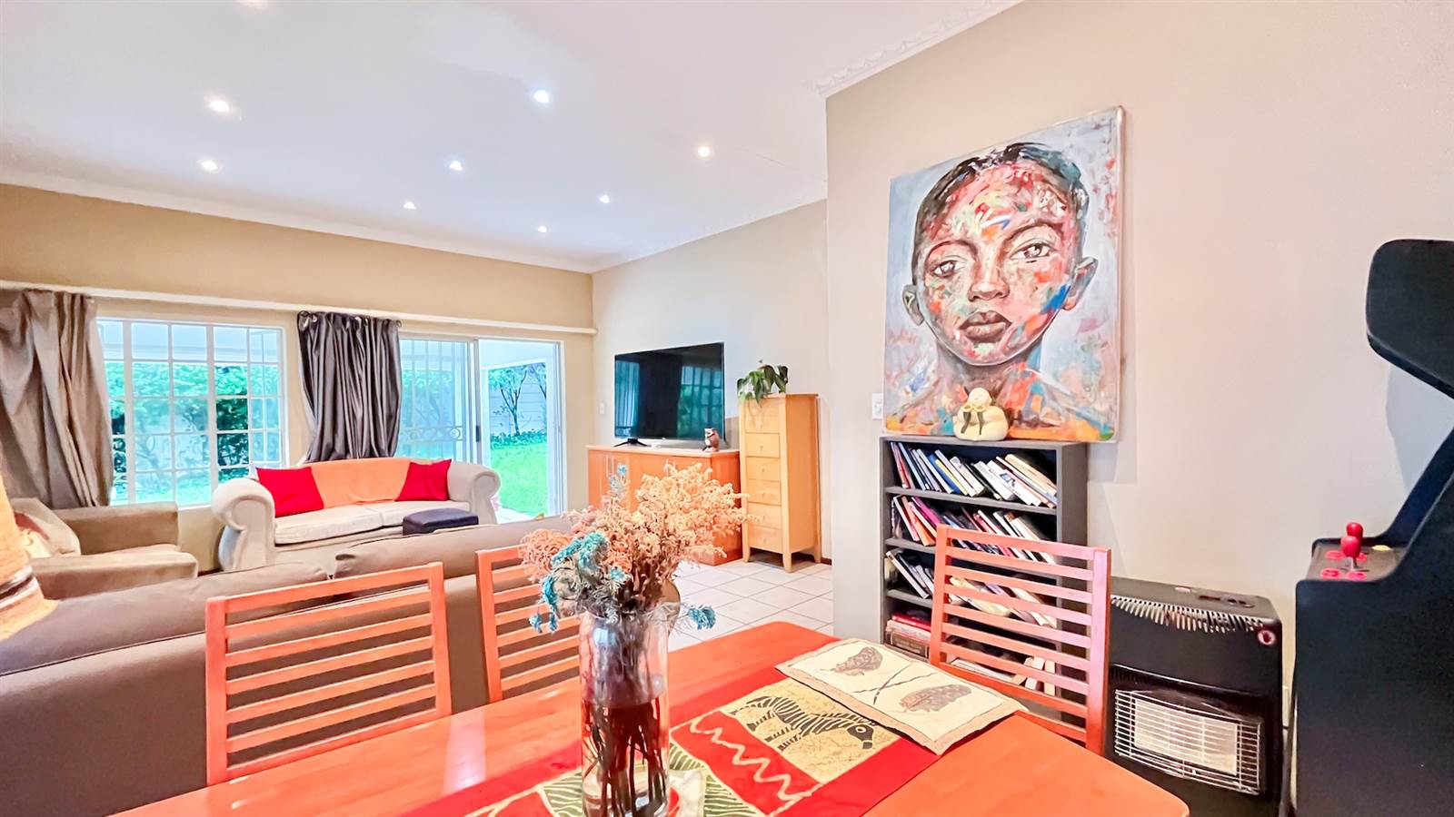 3 Bed Townhouse in Craighall Park photo number 8