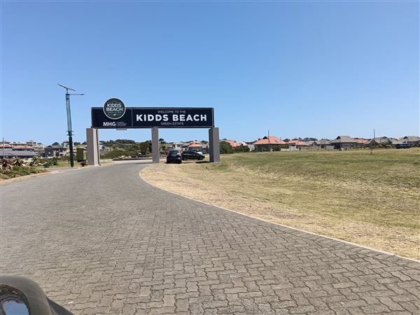 850 m² Land available in Kidds Beach