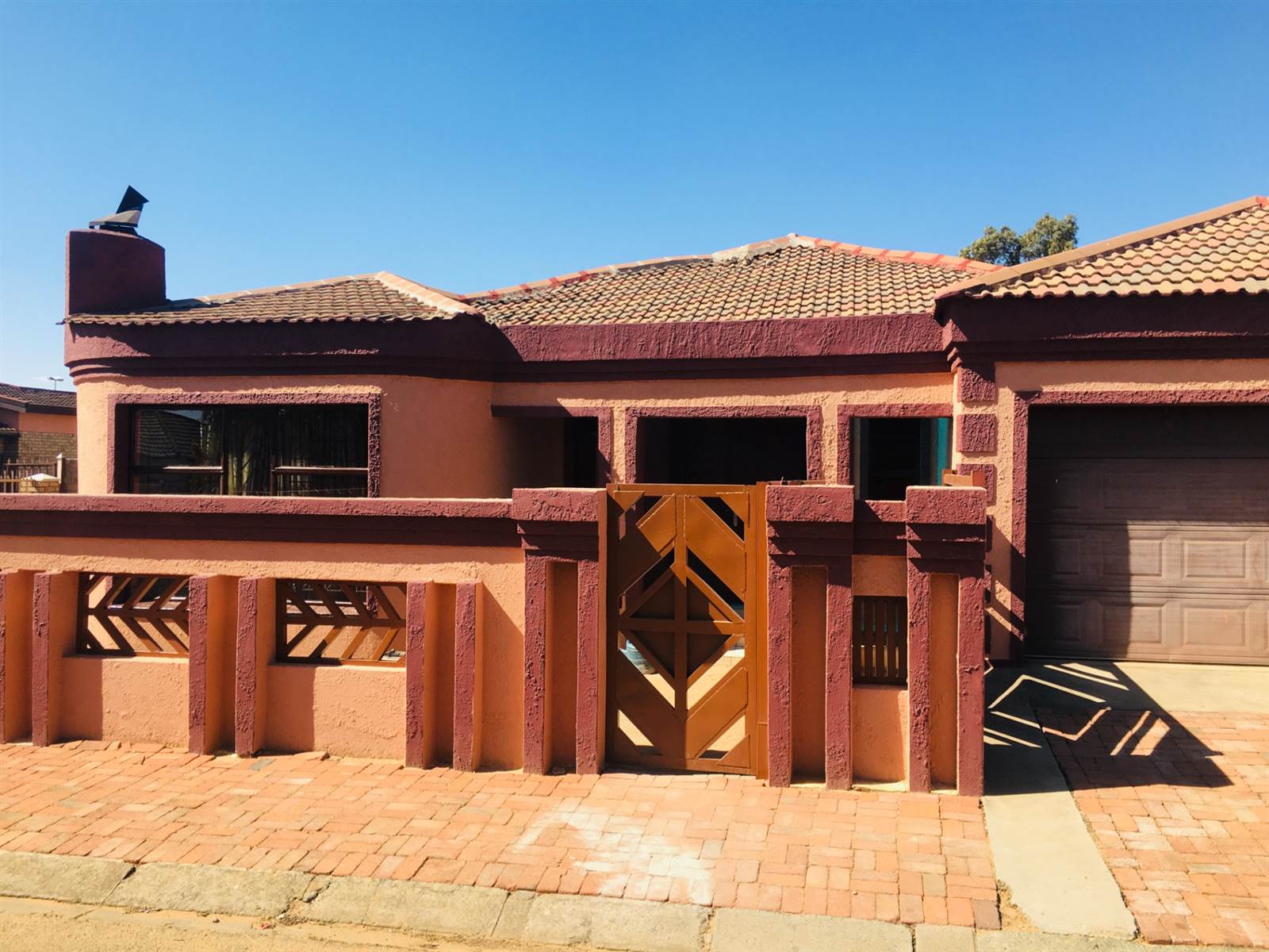 4 Bed House in Bloemfontein photo number 1