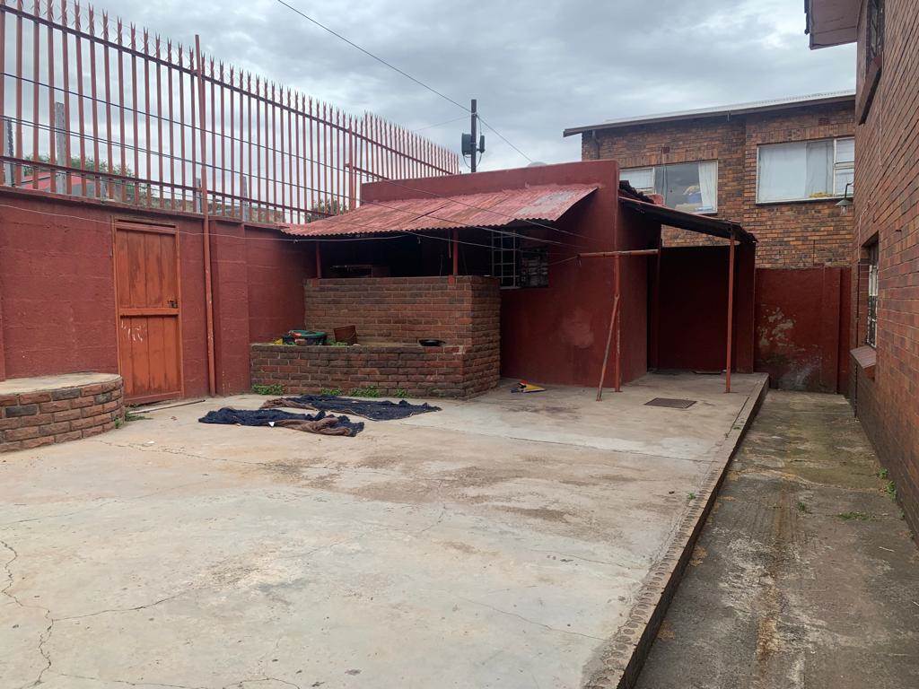 1 Bed Flat in Turffontein photo number 25