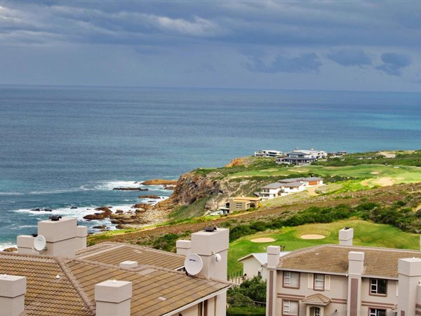 4 Bed Apartment in Pinnacle Point Golf Estate