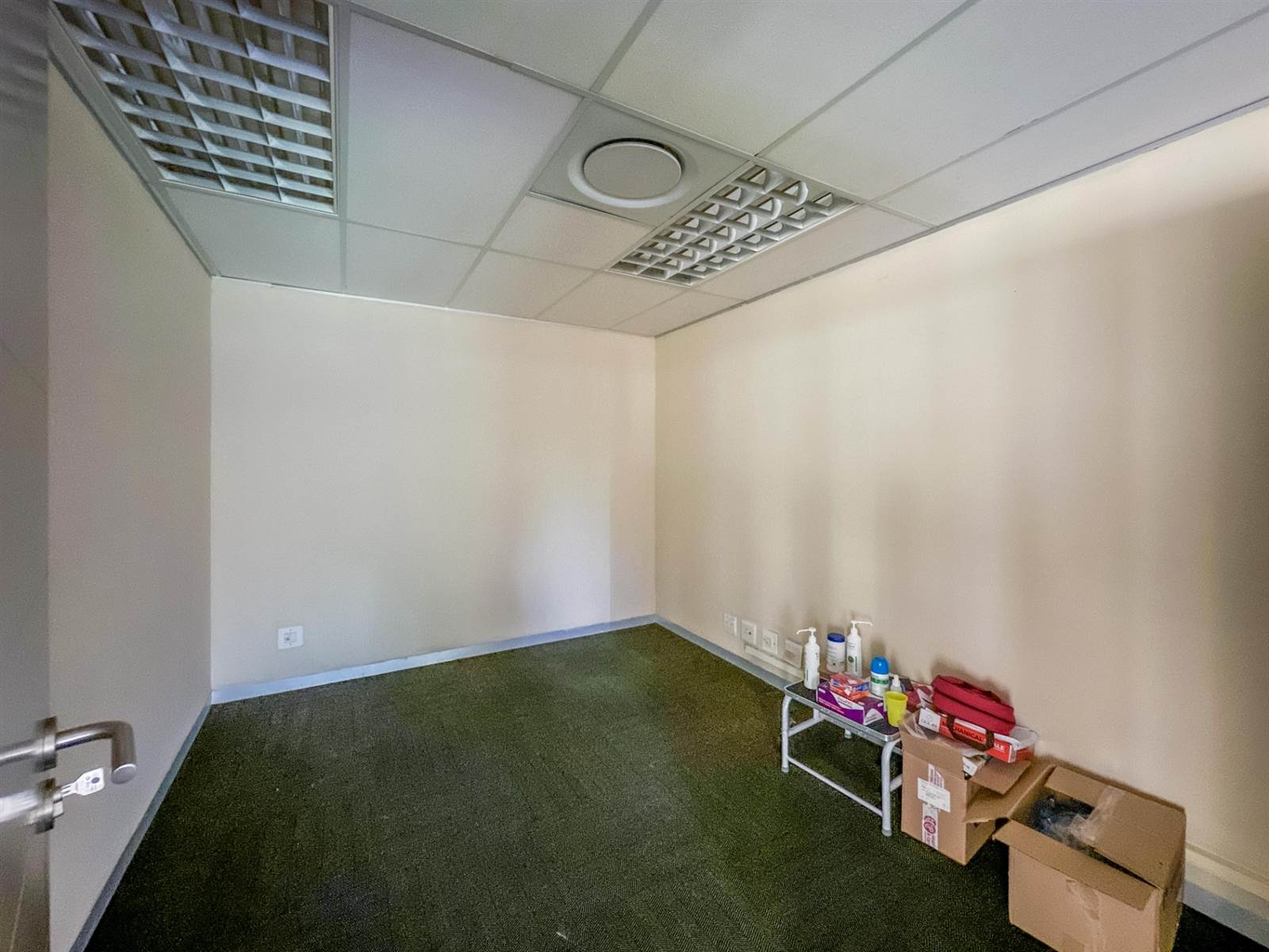 107  m² Office Space in Westville photo number 11
