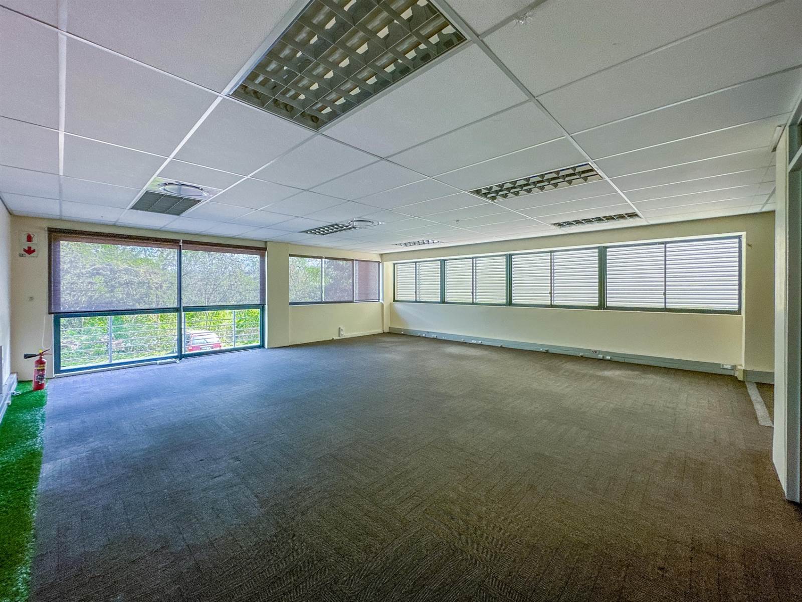 107  m² Office Space in Westville photo number 8