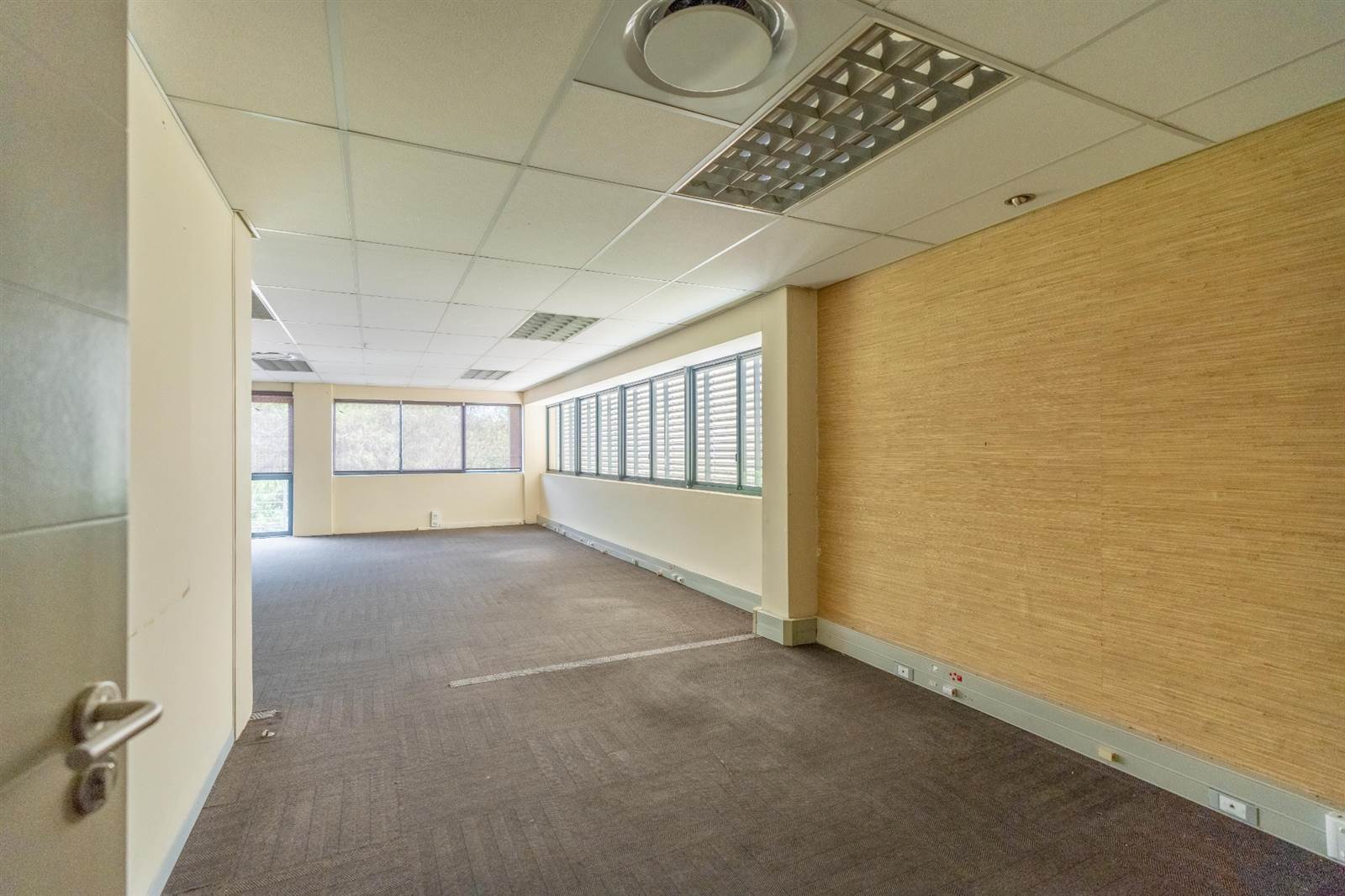 107  m² Office Space in Westville photo number 9