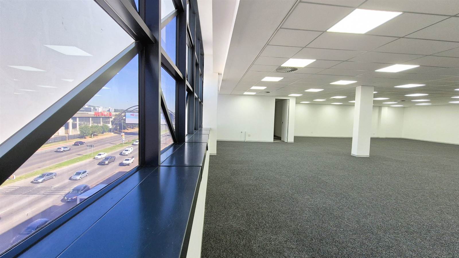275  m² Office Space in Menlyn photo number 8