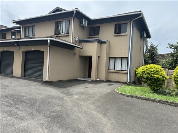 3 Bedroom Townhouse 3 Bedroom Townhouse