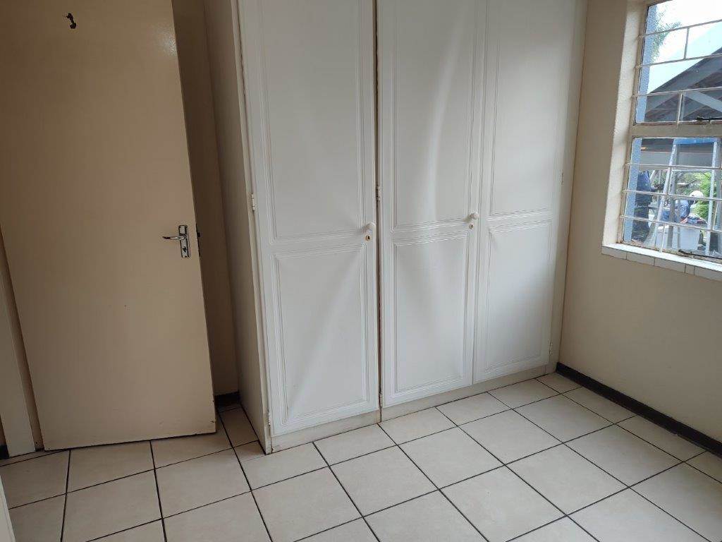 2 Bed Townhouse in Morninghill photo number 3