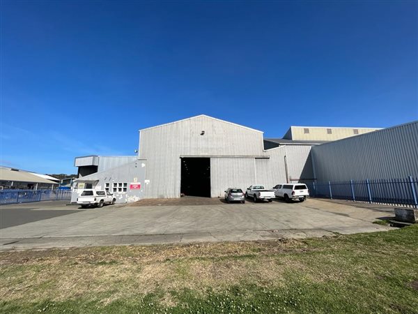 1163  m² Industrial space in Gately