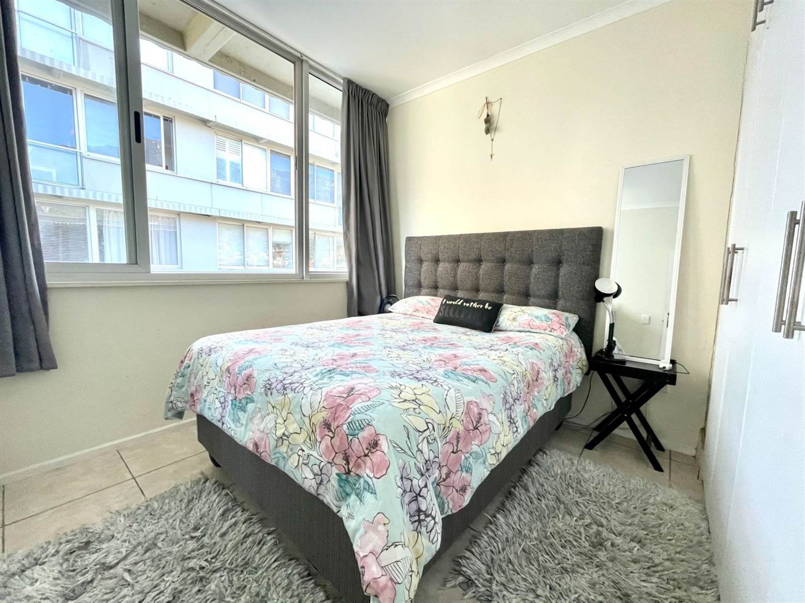 1 Bed Apartment in Cape Town City Centre photo number 8