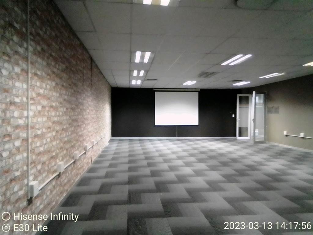 1733  m² Office Space in Waterkloof Glen photo number 9