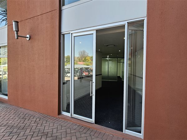 178  m² Commercial space