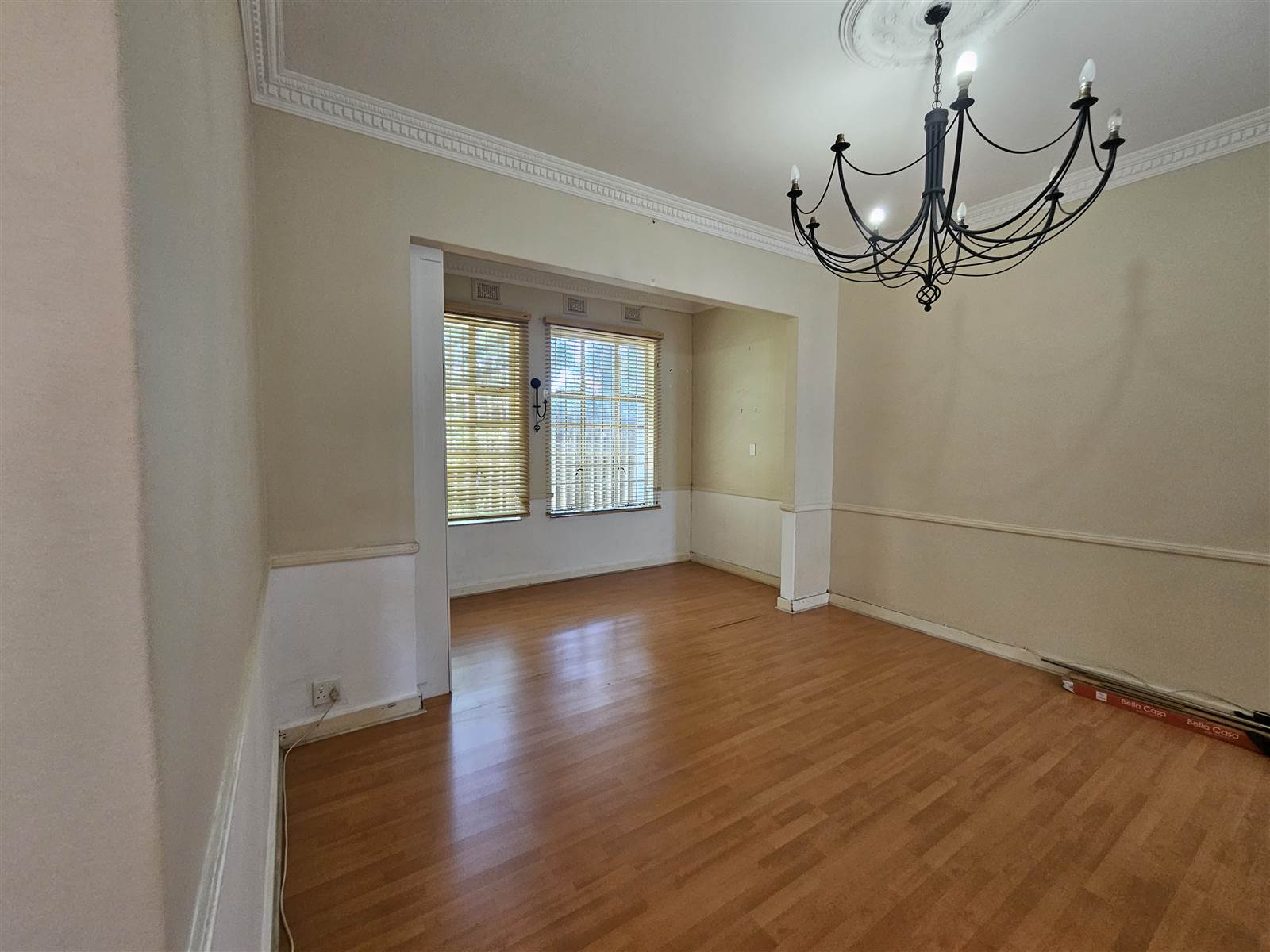 3 Bed Apartment in Essenwood photo number 2
