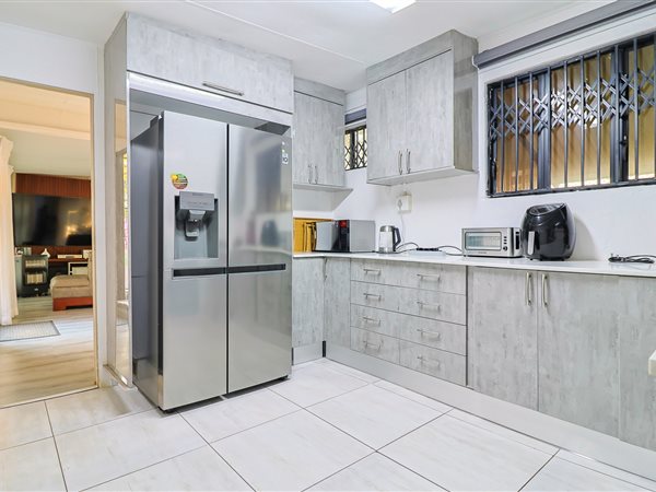 2 Bedroom House 2 Bedroom House