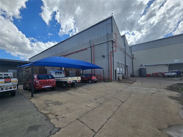 2330  m² Industrial space