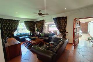 4 Bed House in Sinoville photo number 10