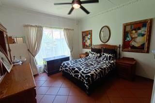 4 Bed House in Sinoville photo number 19