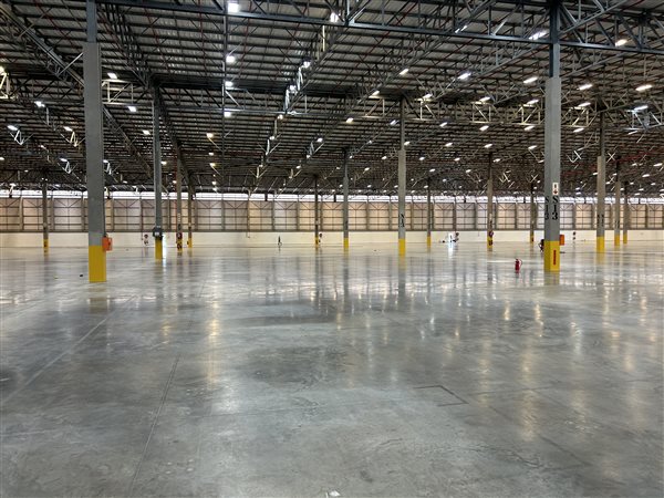 11000  m² Industrial space