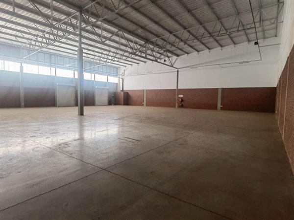 1 235  m² Industrial space