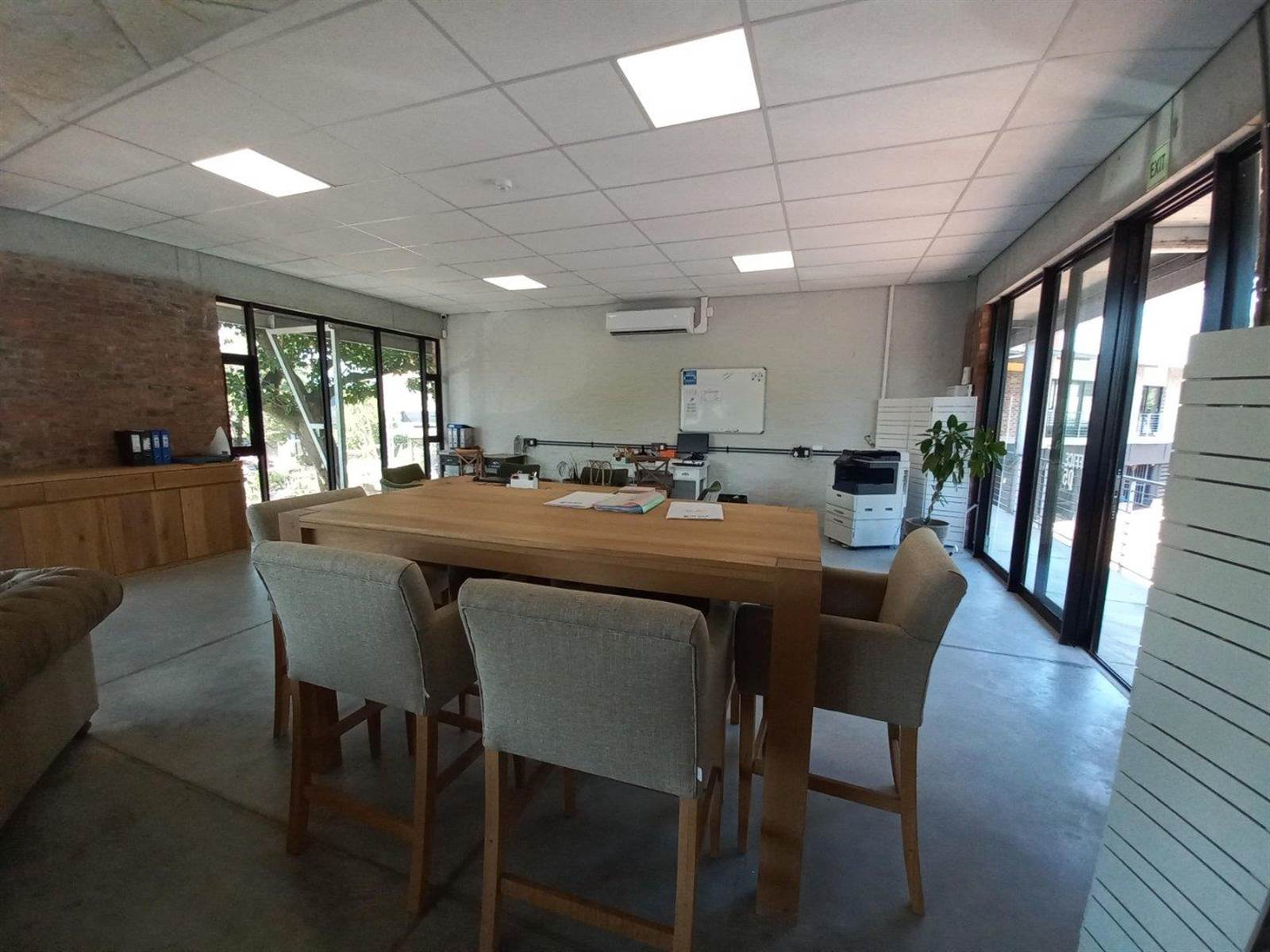 72  m² Office Space in Walmer photo number 3