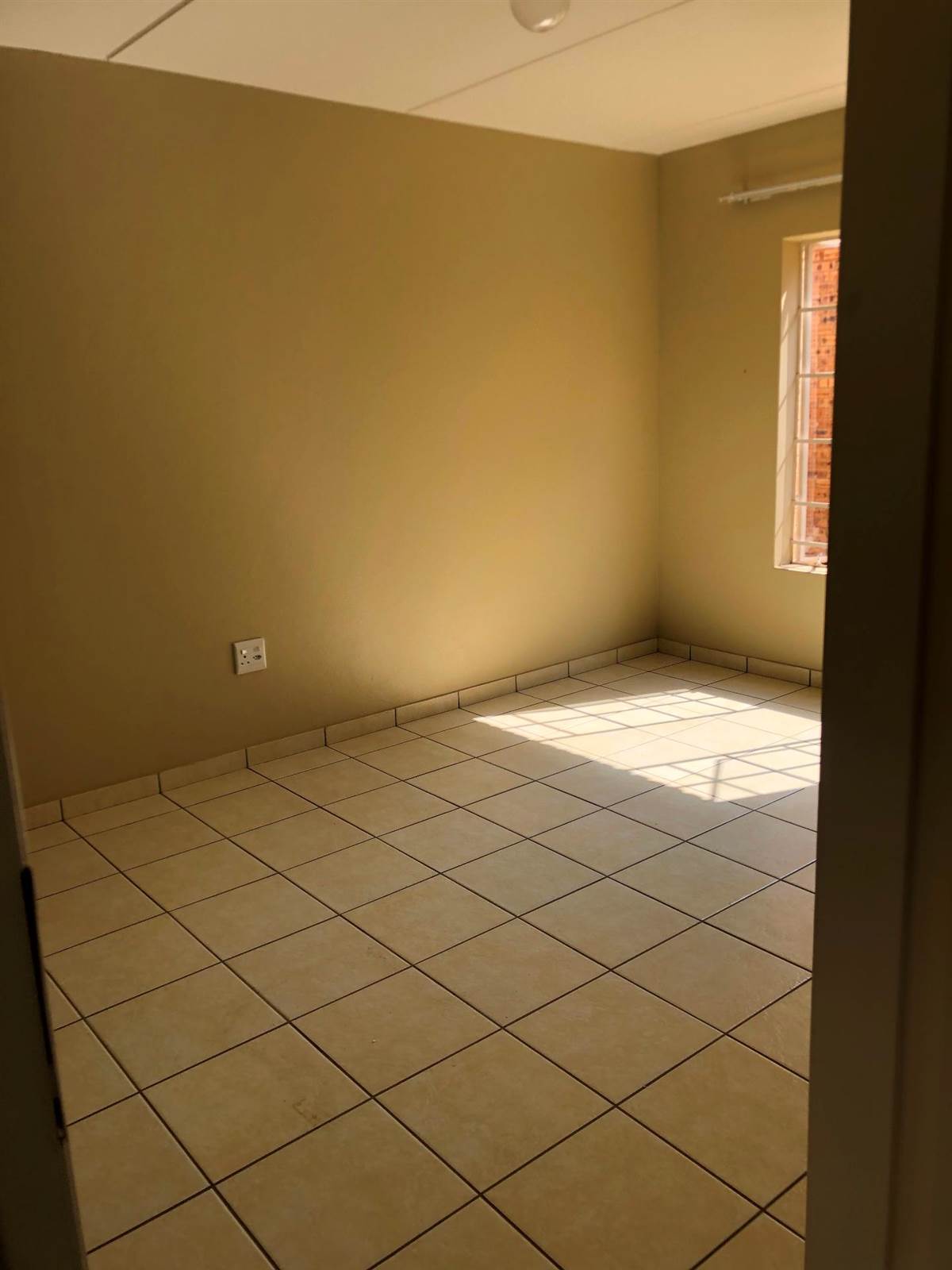 2 Bed Flat in Roodepoort Central photo number 24