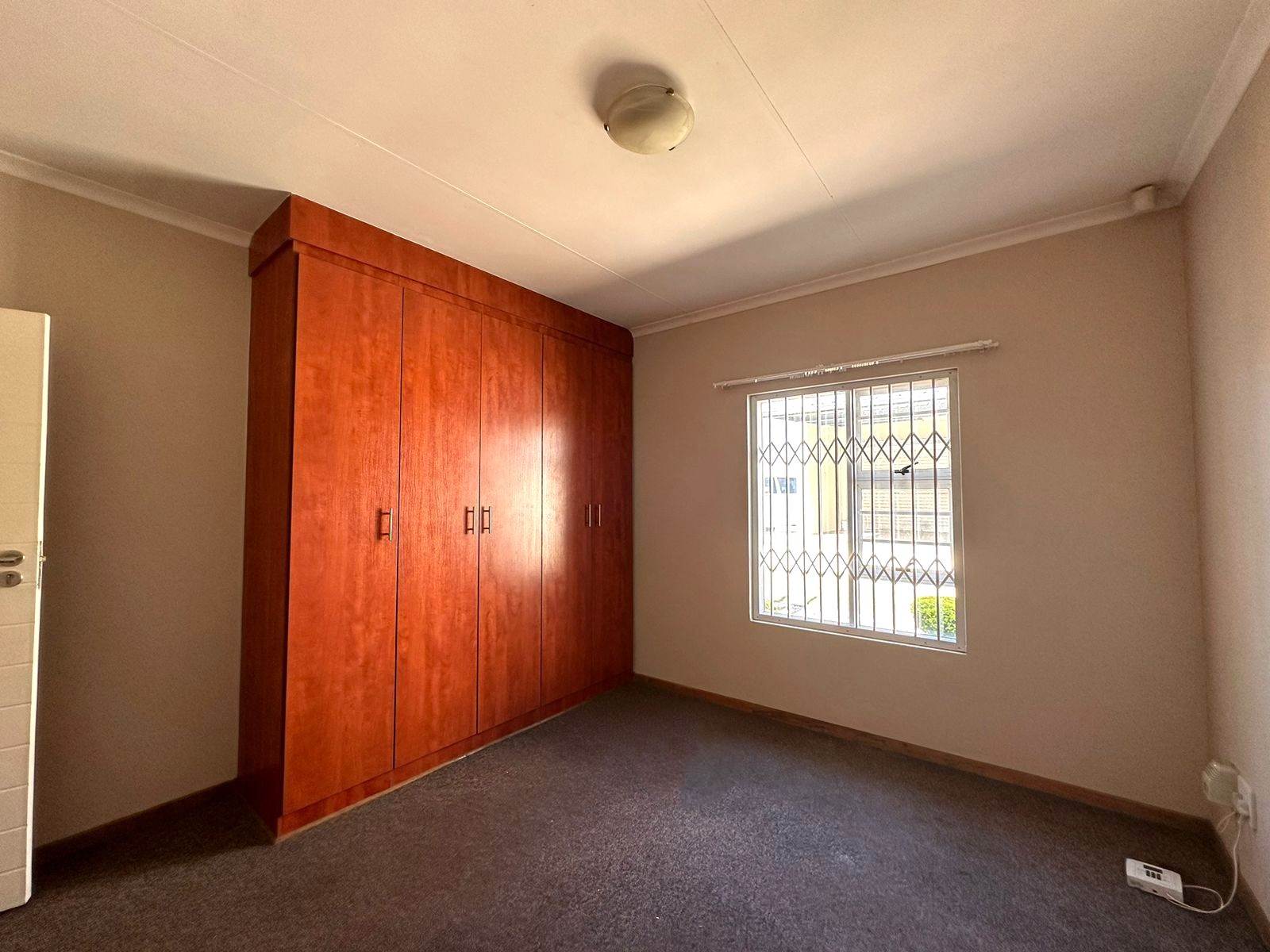 2 Bed Townhouse in Highveld Park photo number 6