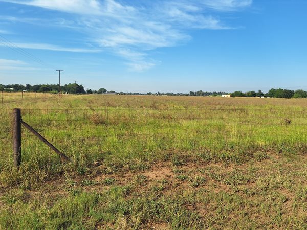 3 ha Land available in Vaalview