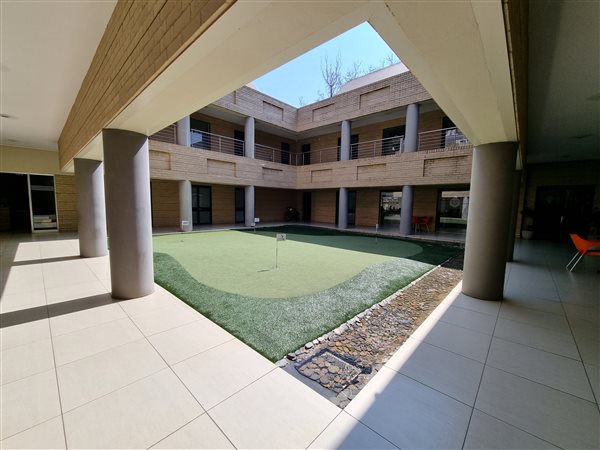 216  m² Commercial space in Rivonia