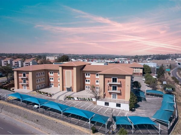 Commercial space in Sunninghill