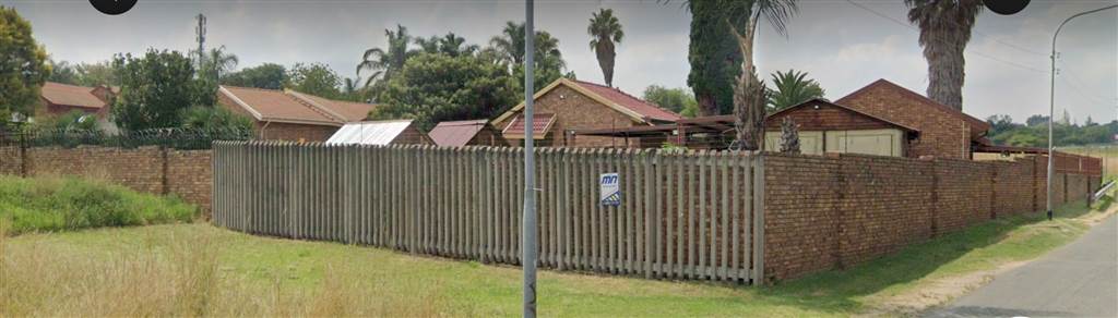 2 Bed House in Centurion CBD photo number 14