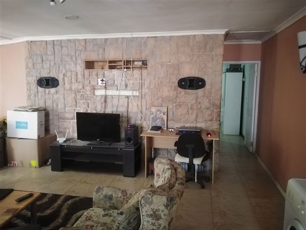 4 Bed House in Rocklands