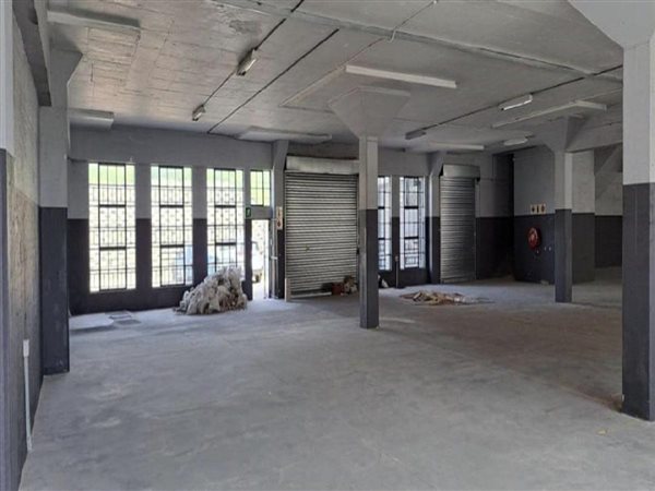 1 548  m² Industrial space