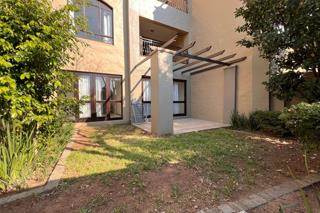 2 Bed Apartment in Lonehill photo number 2