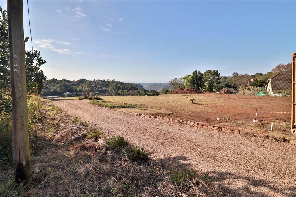 783 m² Land available in Forest Hills photo number 3