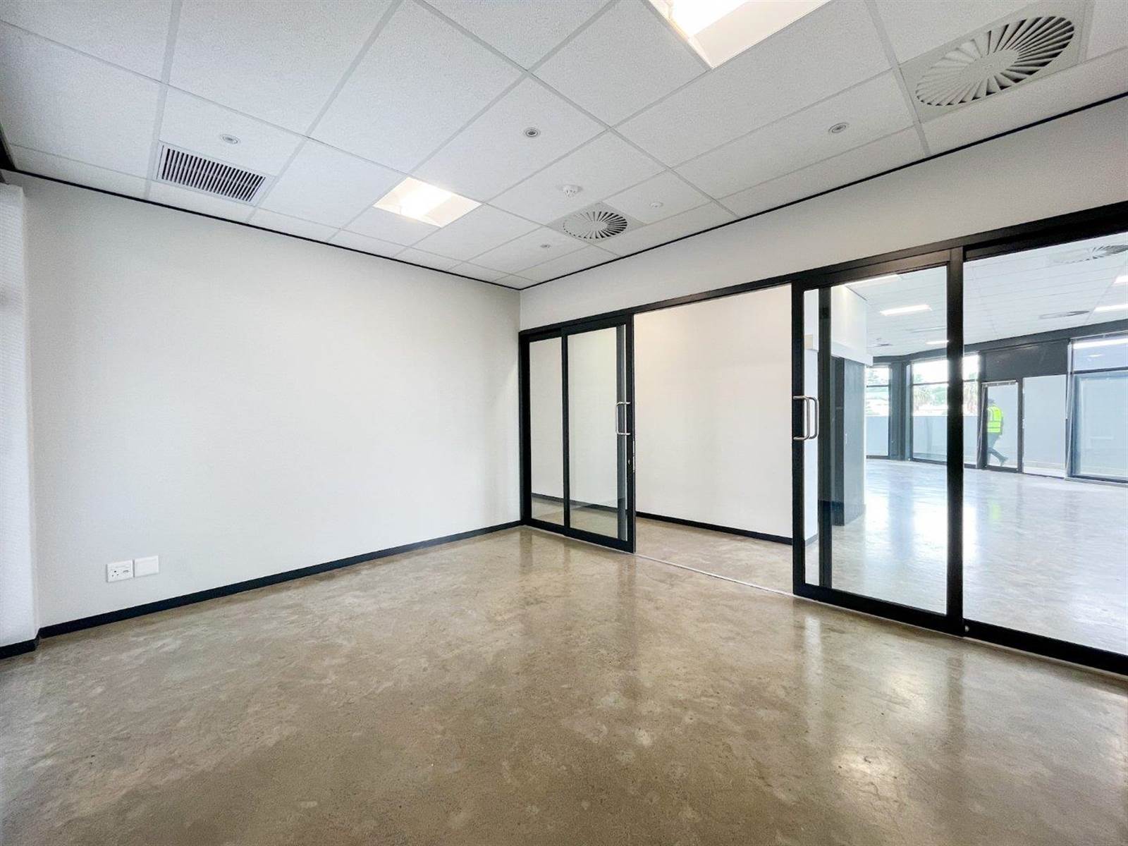 157  m² Office Space in Durbanville photo number 7