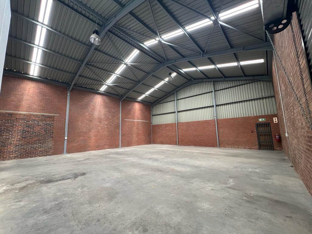 330  m² Industrial space in Ferndale photo number 2