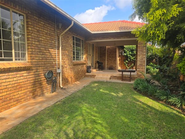 3 Bedroom Townhouse 3 Bedroom Townhouse
