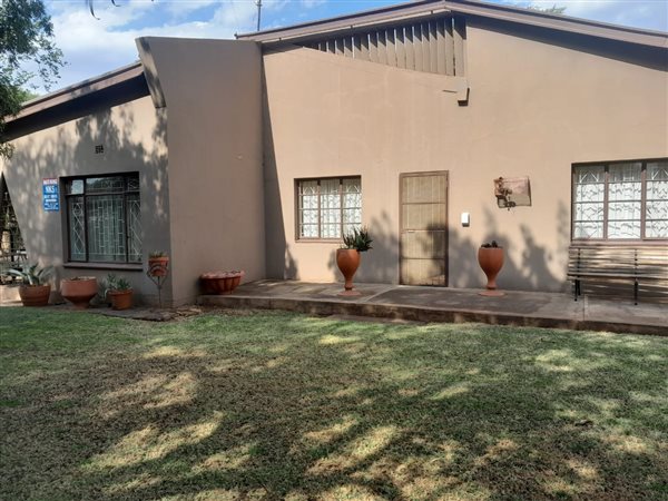 4 Bedroom House 4 Bedroom House