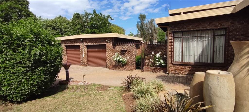 3 Bed House in Wilkoppies photo number 29