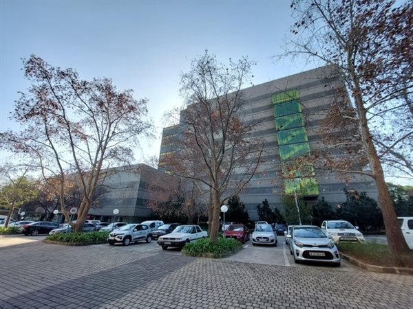 354  m² Commercial space