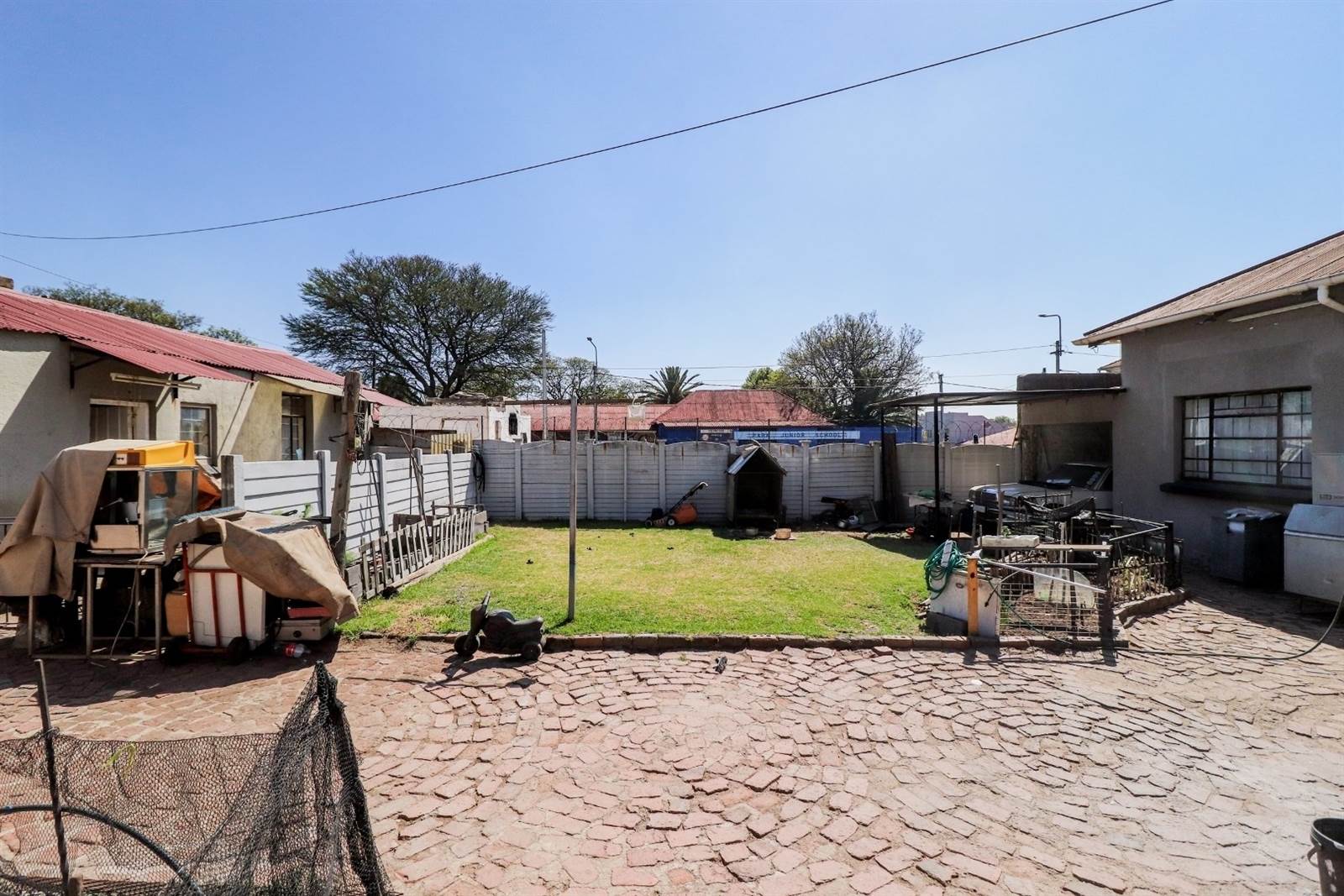 2 Bed House in Turffontein photo number 15