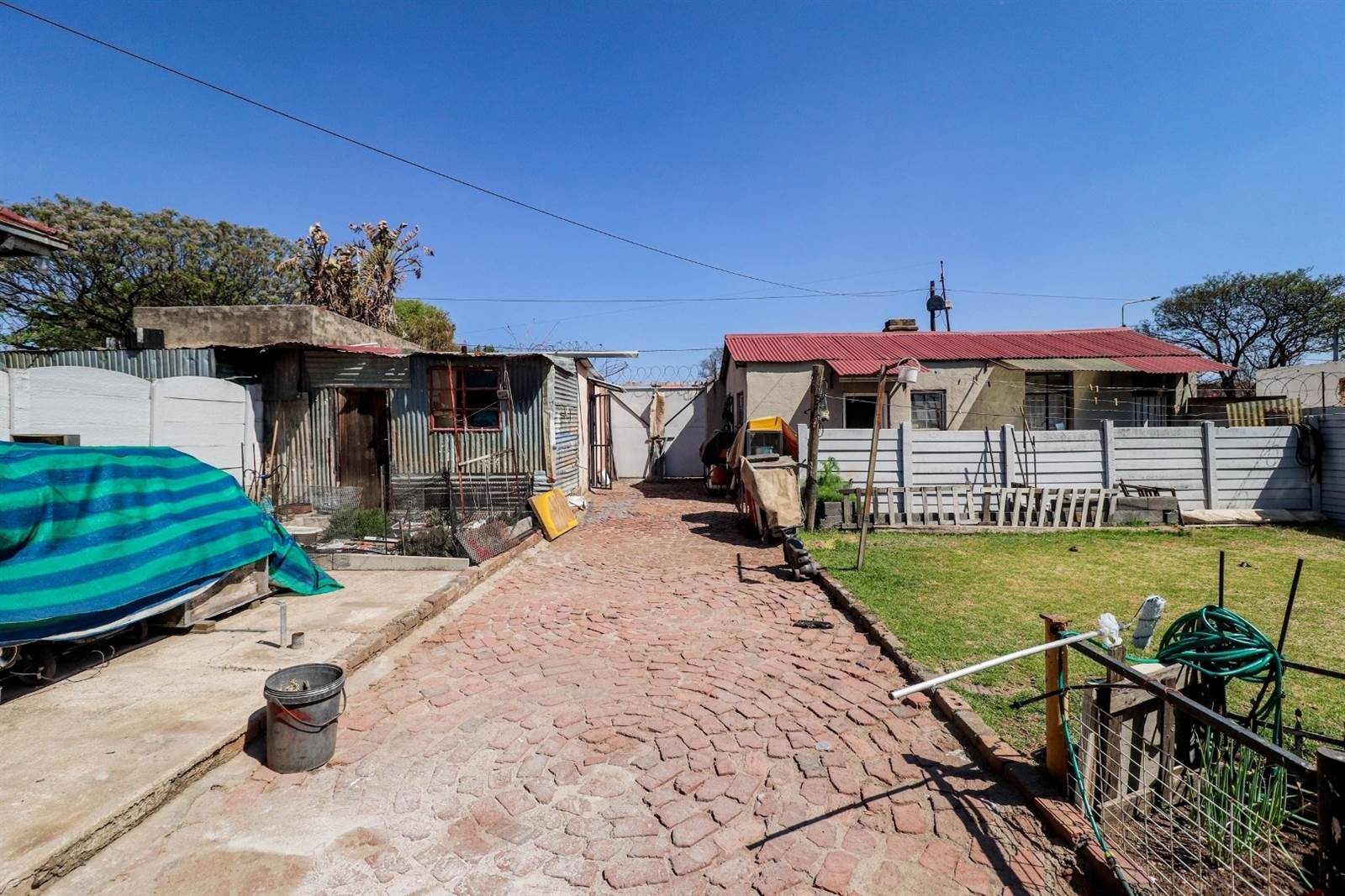 2 Bed House in Turffontein photo number 14