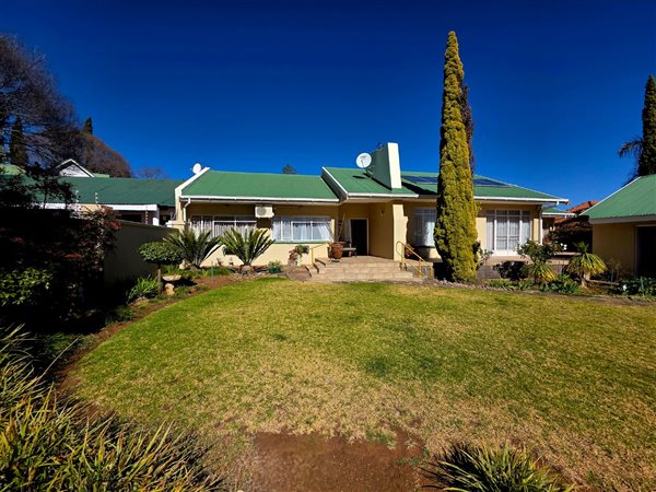 4 Bedroom House 4 Bedroom House