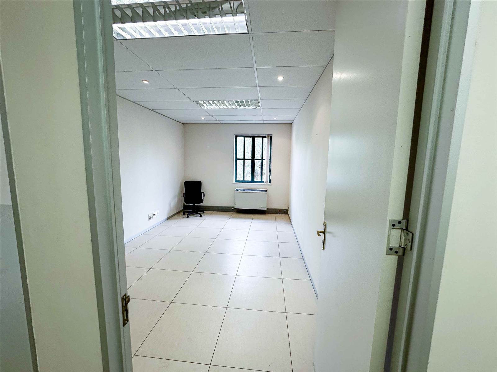 194  m² Commercial space in Bryanston photo number 9