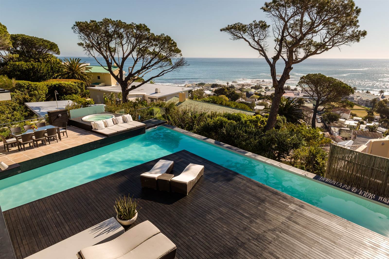 6 Bed House in Camps Bay photo number 5