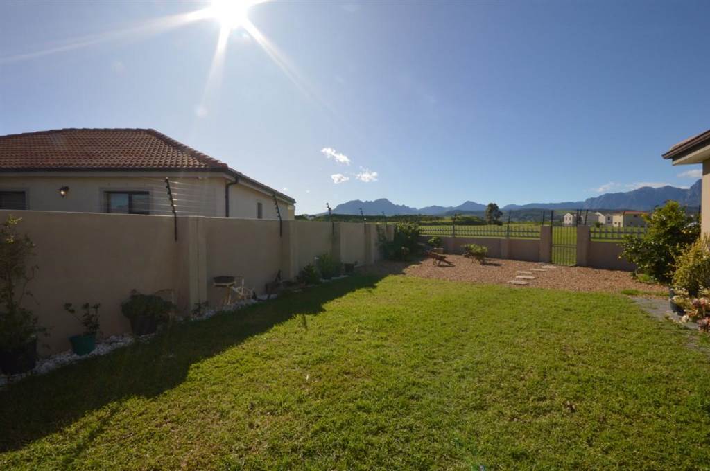 3 Bed House in Fairview Golf Estate photo number 14