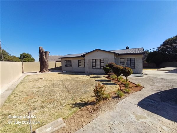 3 Bedroom House 3 Bedroom House