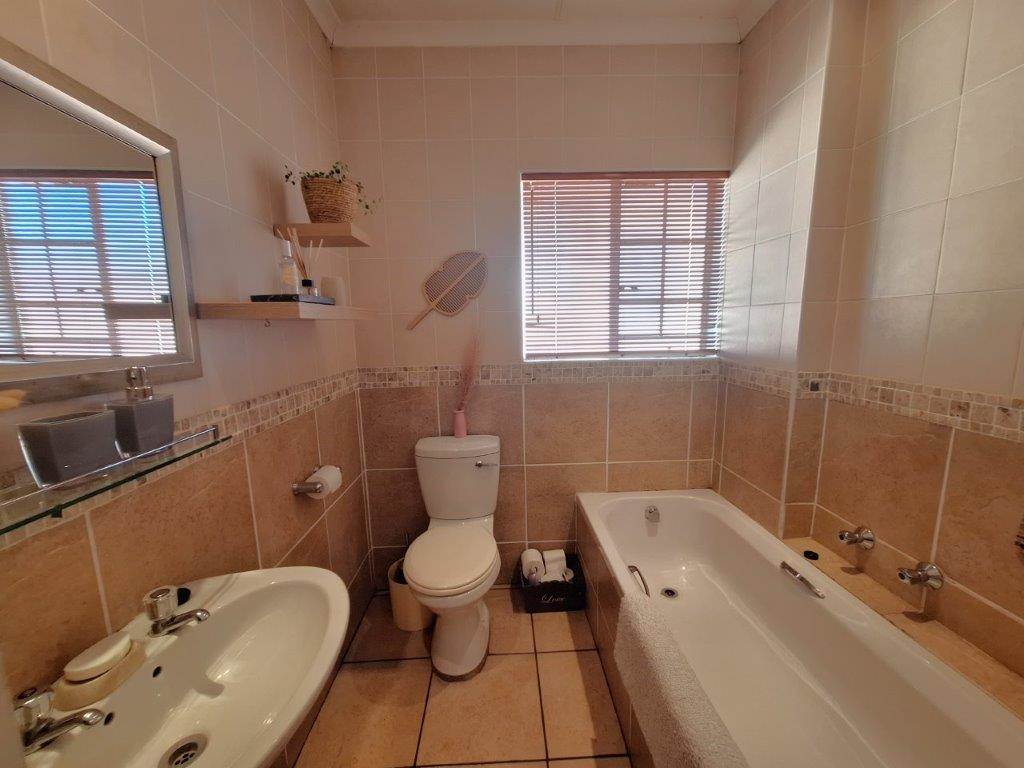 3 Bed Townhouse in Rooihuiskraal North photo number 14