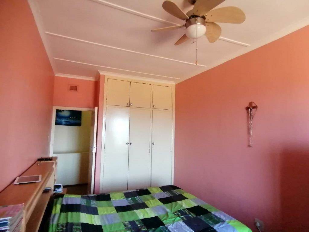 3 Bed Duplex in Port Edward photo number 10